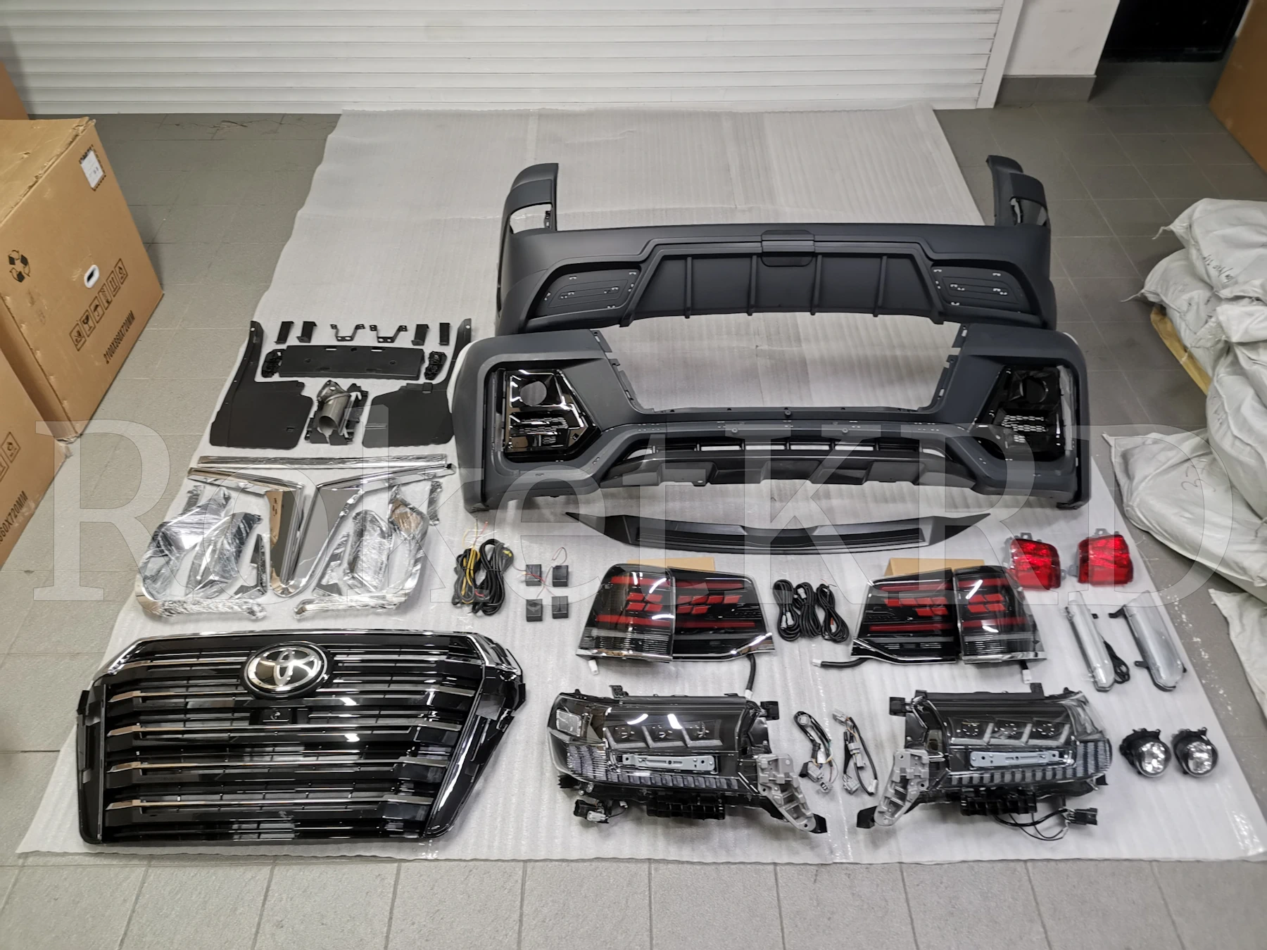Обвес Urban Sport Toyota Land Cruiser 200 2016+
