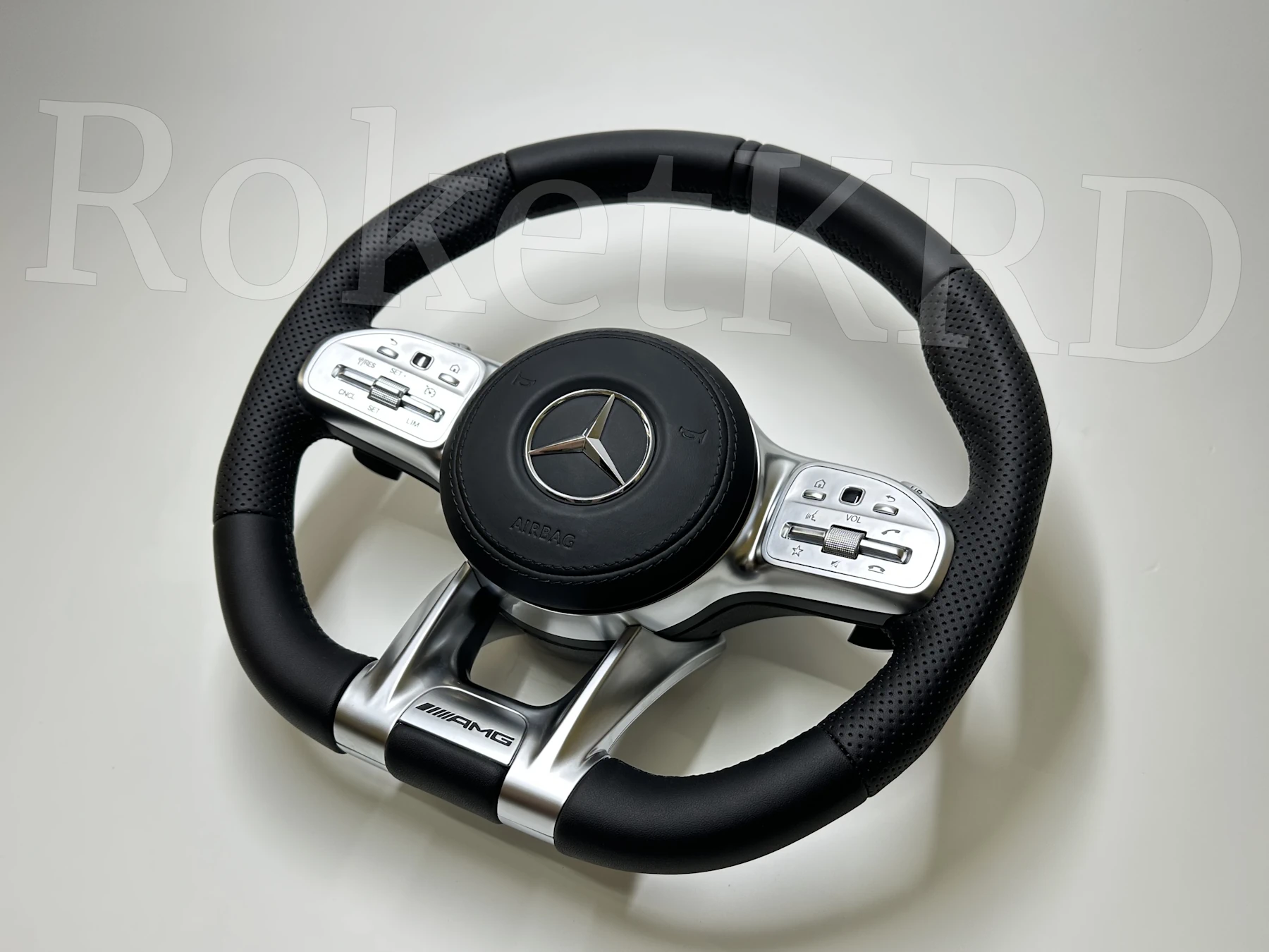 Руль Mercedes-Benz AMG кожаный с лепестками