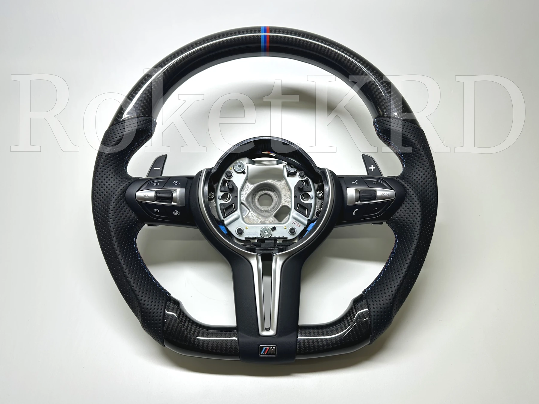 Руль BMW карбон