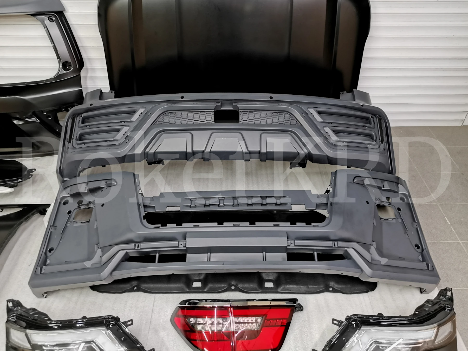 Рестайлинг Nissan Patrol 10-17 в Black Hawk 2020