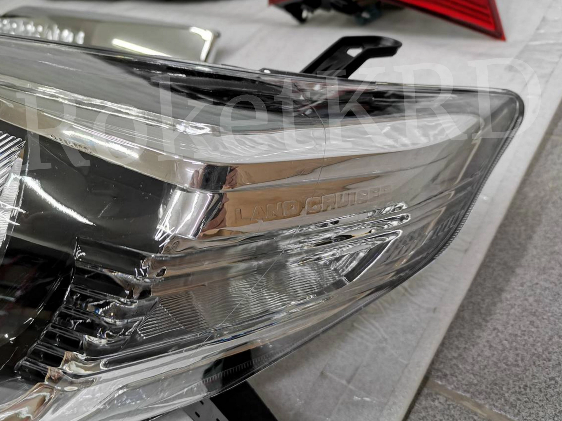 Рестайлинг Toyota Land Cruiser Prado 150 2013+ (серебро)